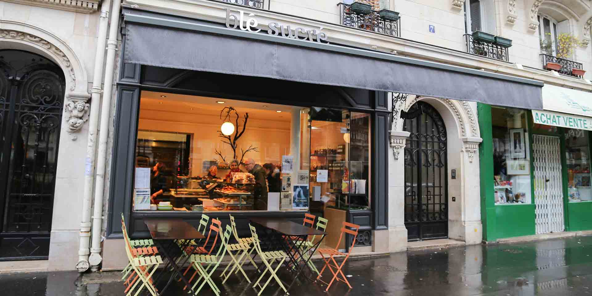 Paris croissants