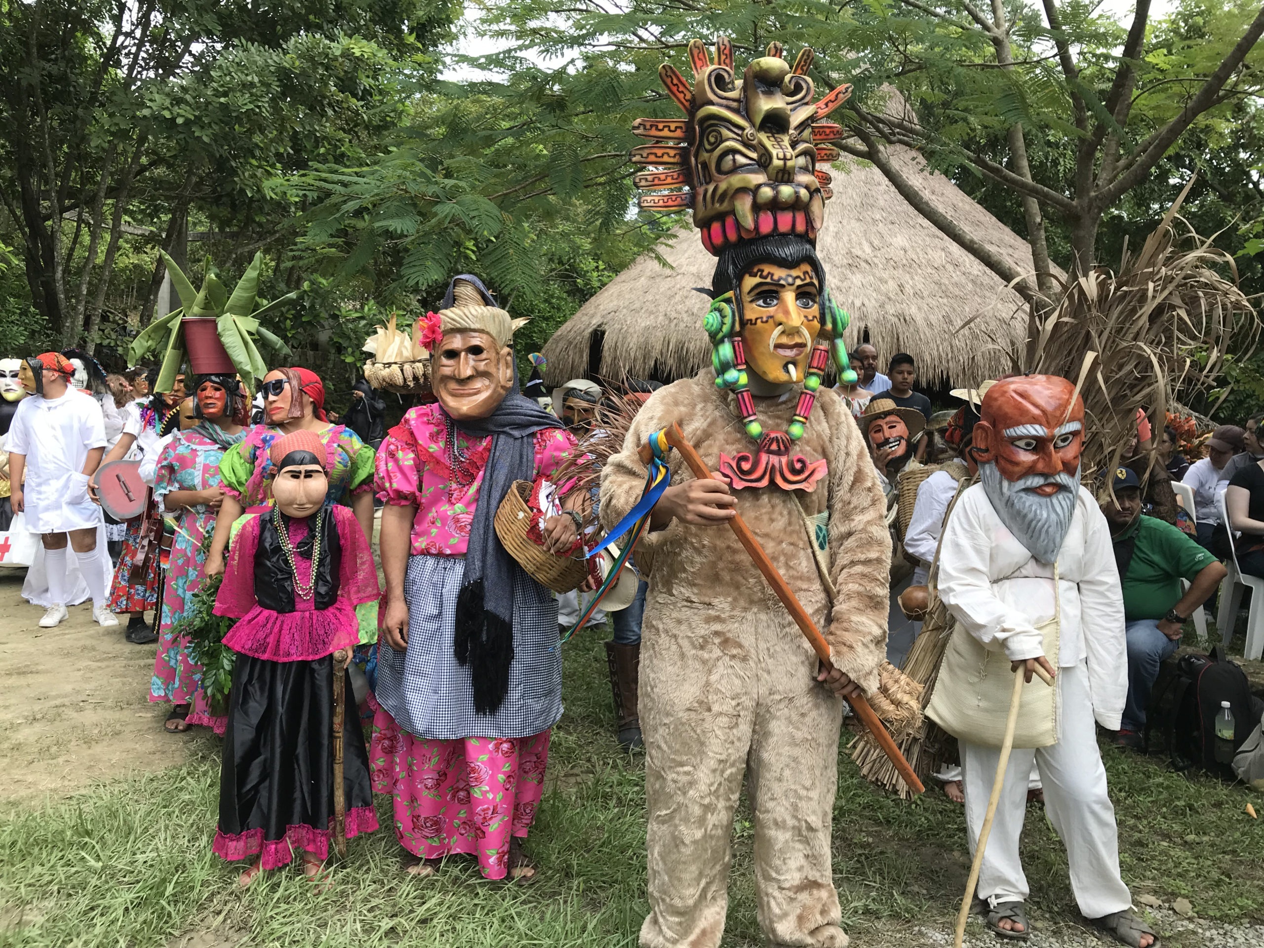 Indígenas Huastecas con máscaras