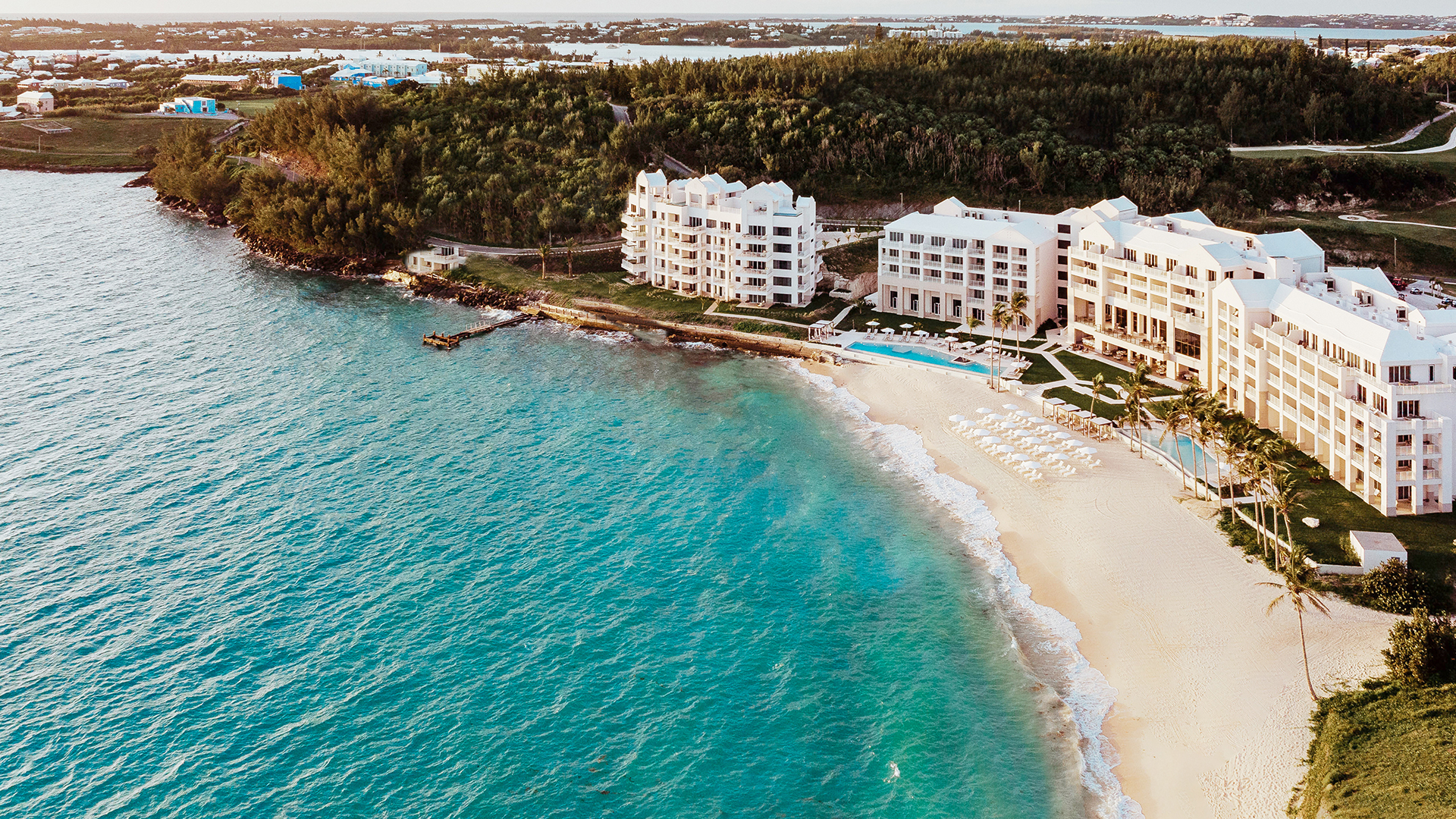 Hotel a la orilla de la playa para relajarte