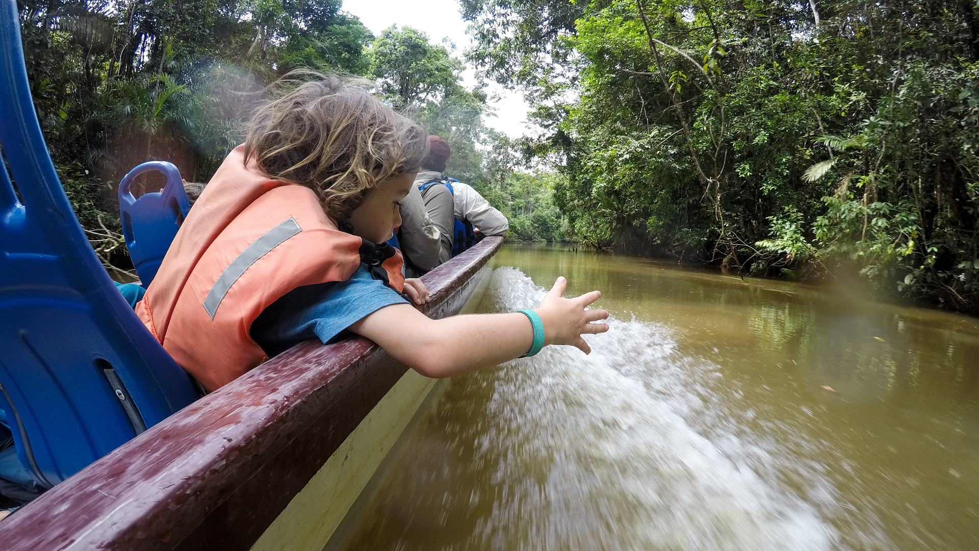 Viaja por el río del Amazonas