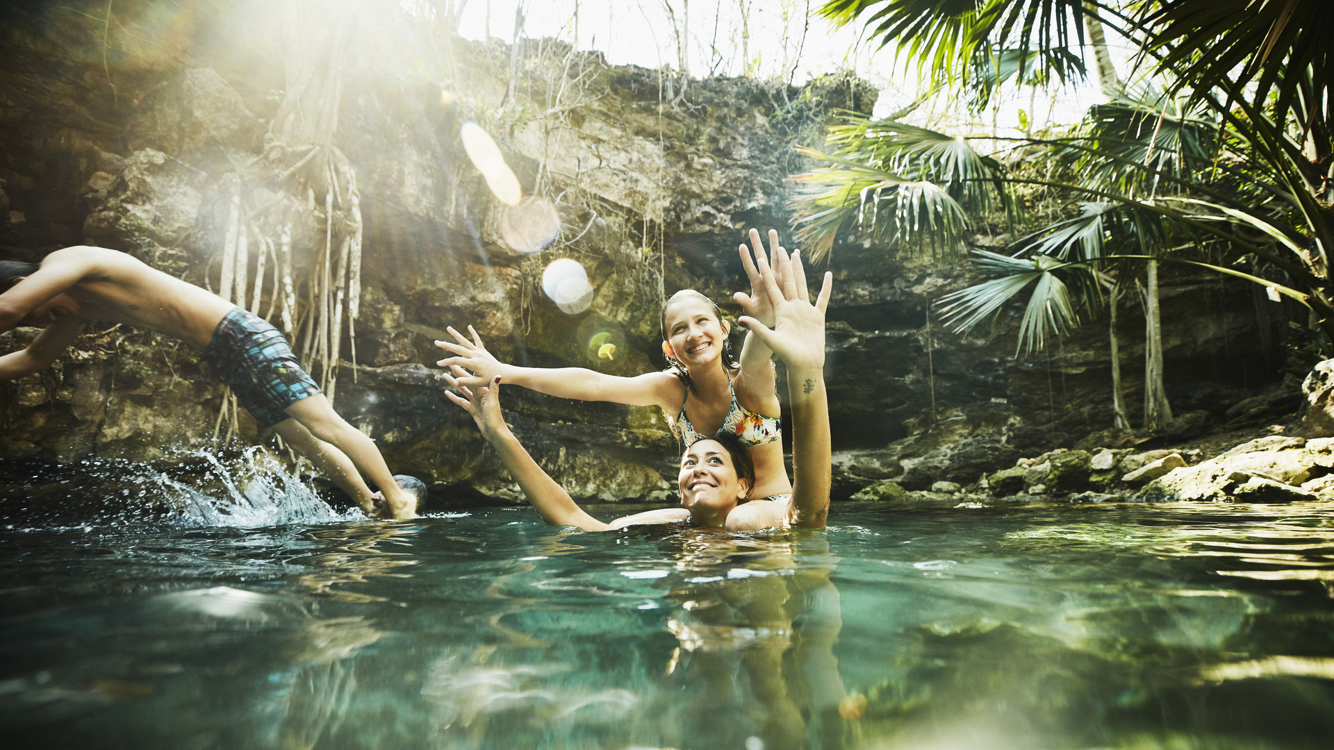 Disfruta con tu familia en los cenotes