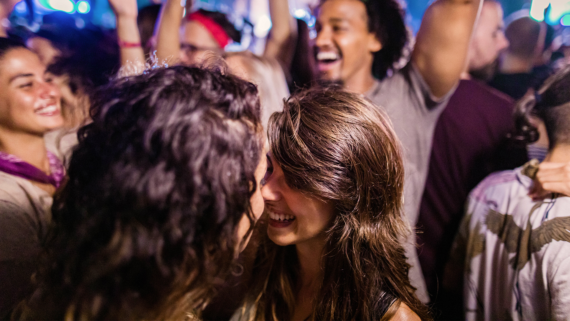 De fiesta con tu pareja en las calles de Buenos Aires