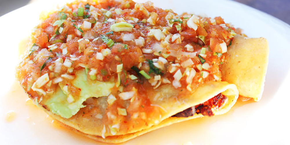 Mariscos Jalisco proves that food trucks are just as good—if not better—than brick-and-mortar fare. (Credit: kaoring ring/Flickr)