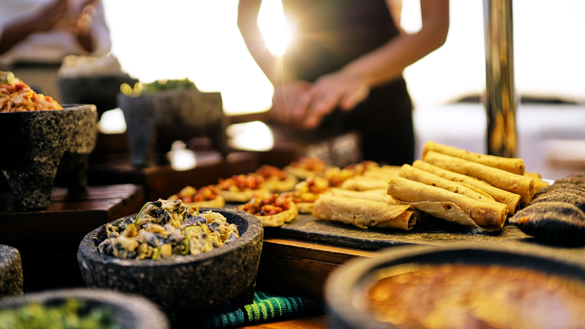 Comida Mexicana en la cocina de The St. Regis Punta Mita Resort