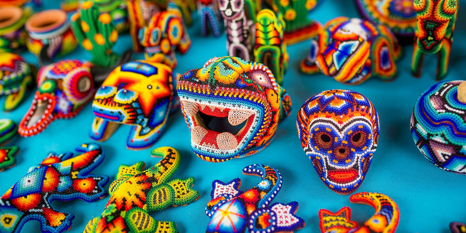 Variedad de artesanías tradicionales