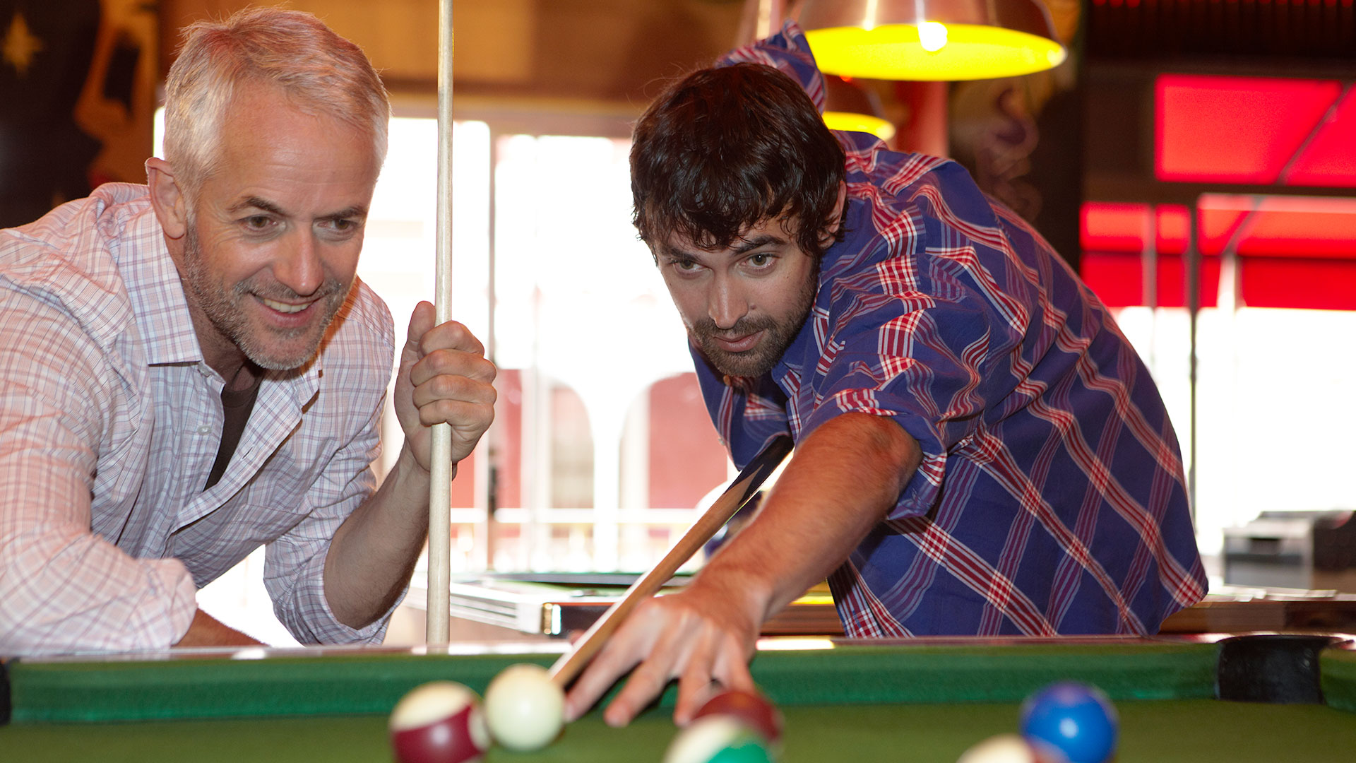 Diviértete jugando billar 