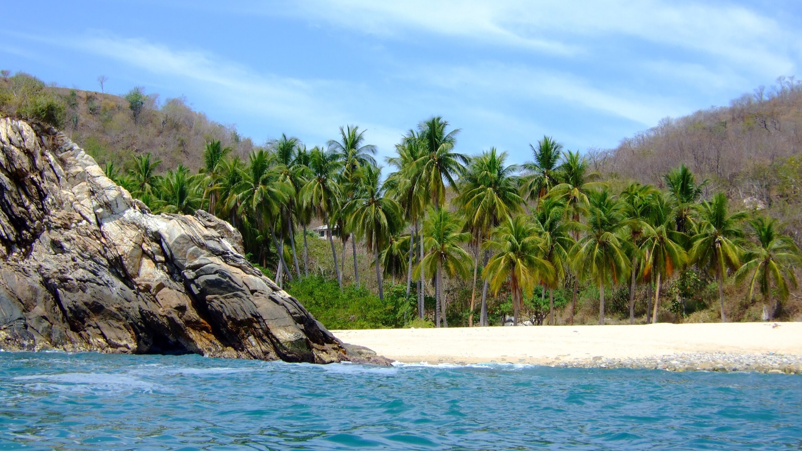 Playa de Puerto Ángel