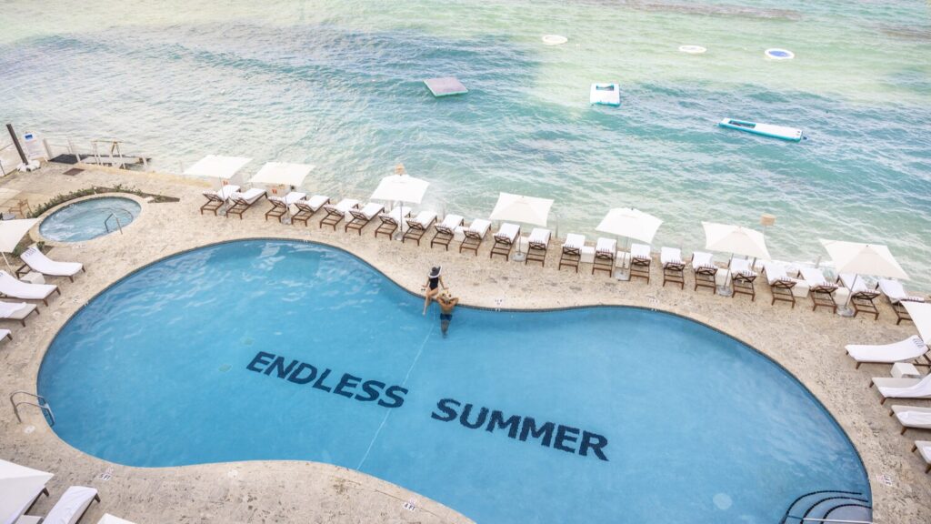 Piscina del Grand Cayman Marriott