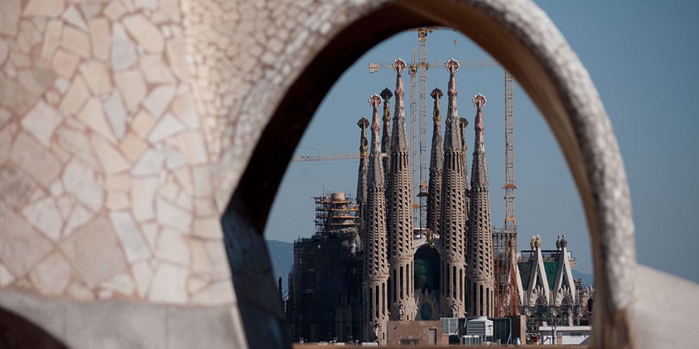 sagrada familia barcelona modernist architecture
