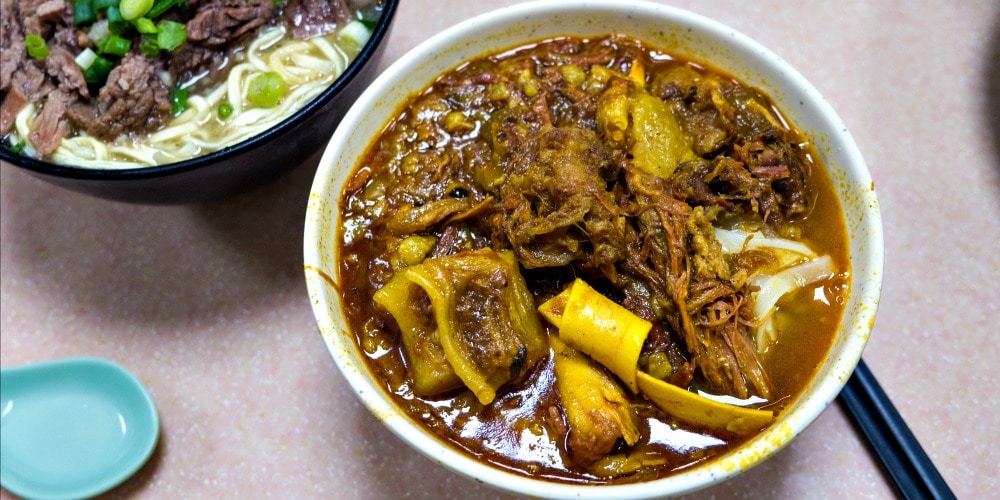 mark-wiens-hong-kong-brisket-curry-kau-kee