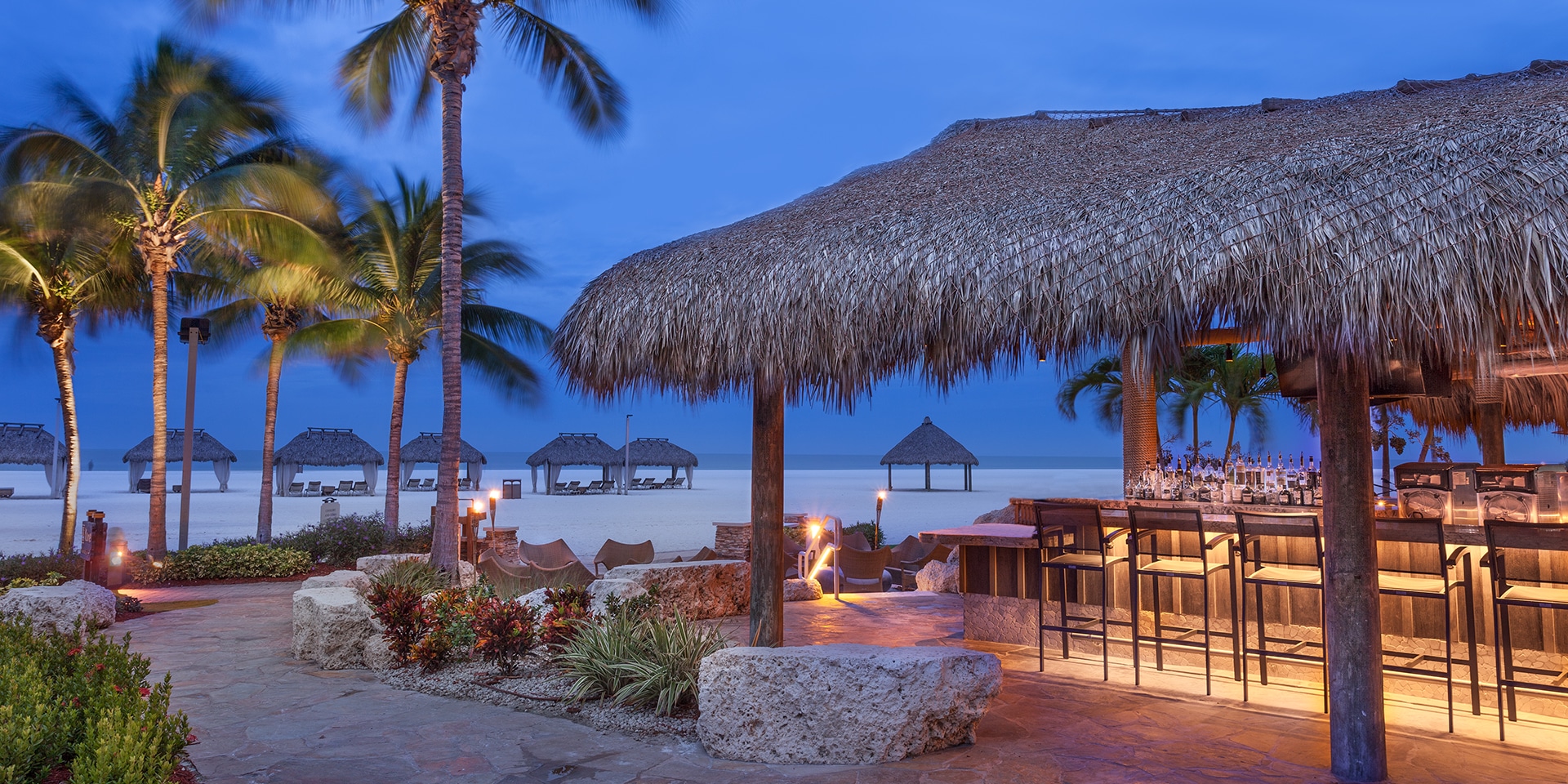 The Best Florida Beach Bars | Marriott Bonvoy Traveler