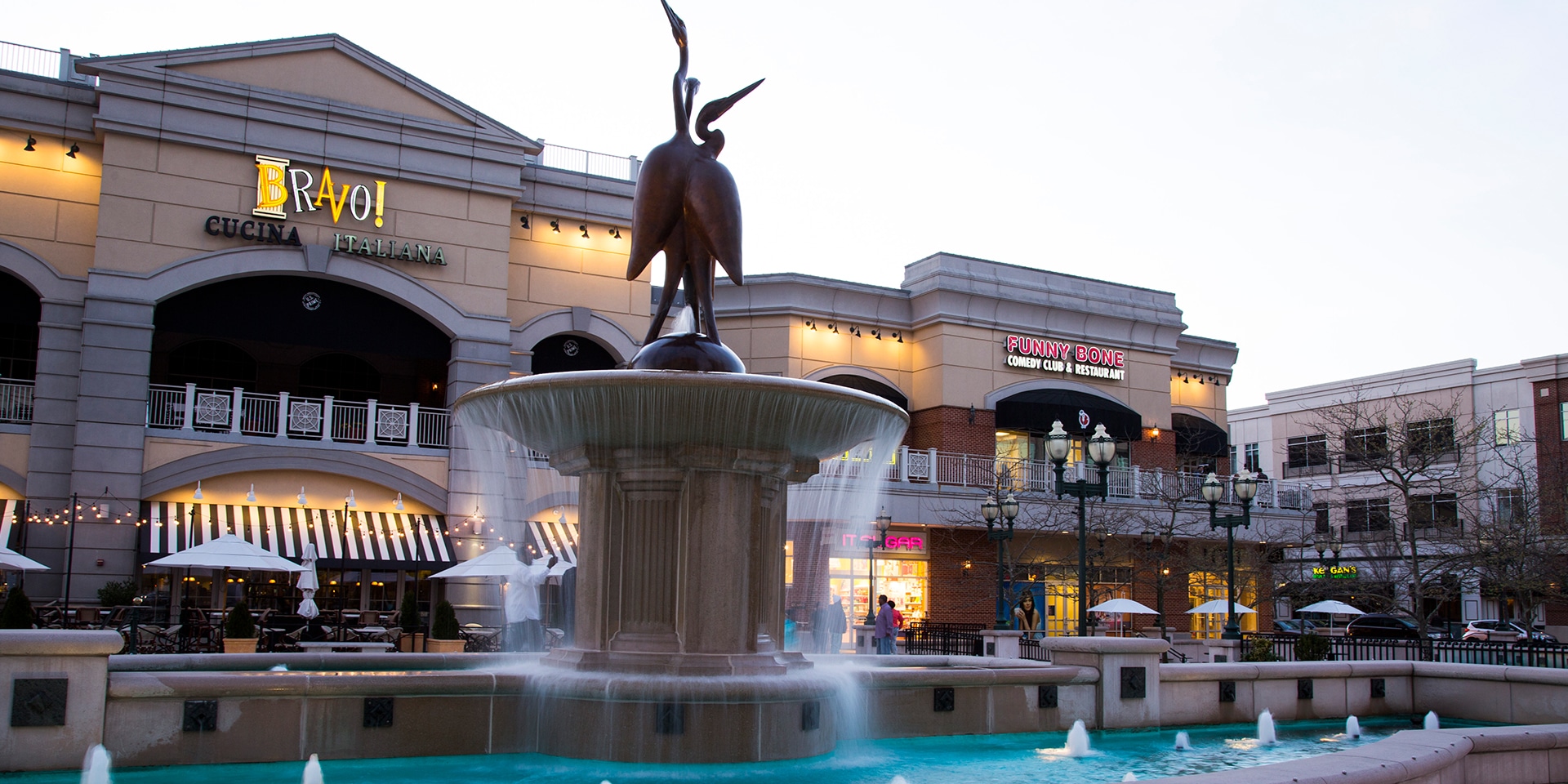 Stretch Your Purse Strings in Virginia Beach’s Unique Shopping Districts