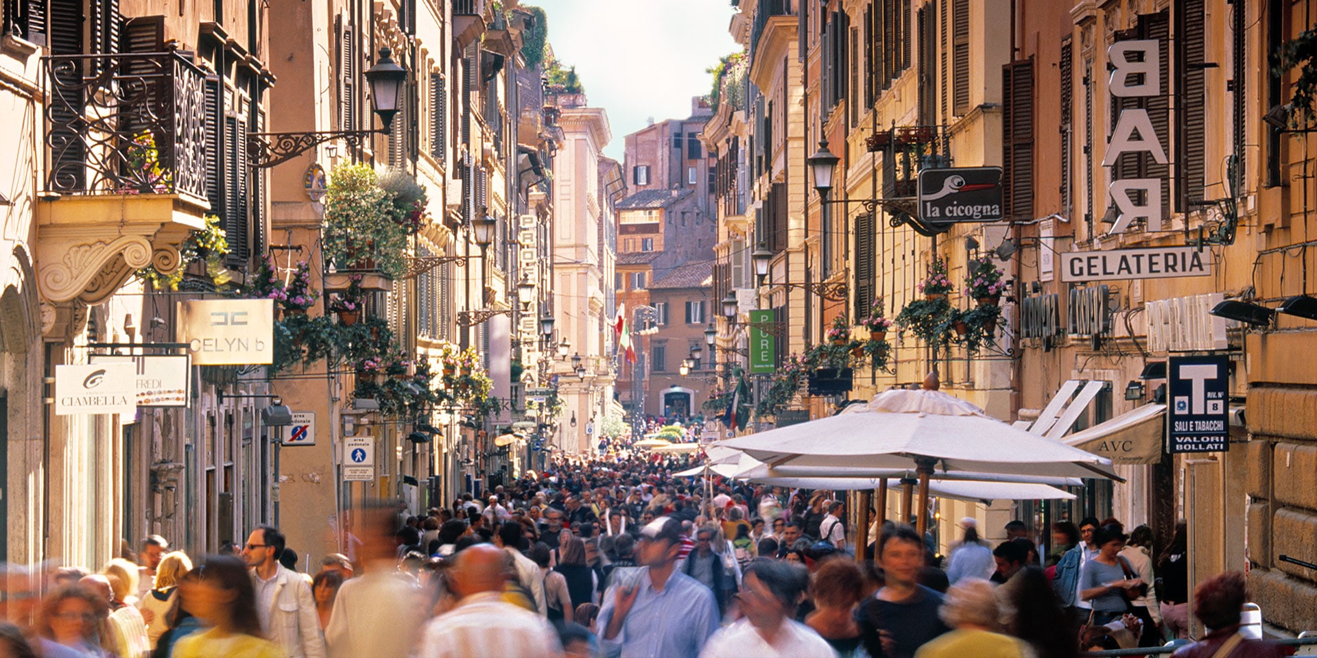 Rome’s 5 Best Neighborhoods to Sit, Stroll and Stare (Ok, People Watch)