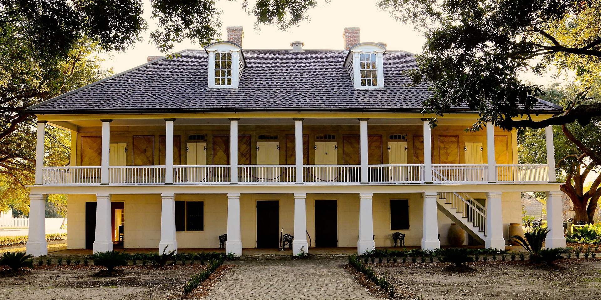 Step Back in Time on a Tour Through NOLA’s Historic Past