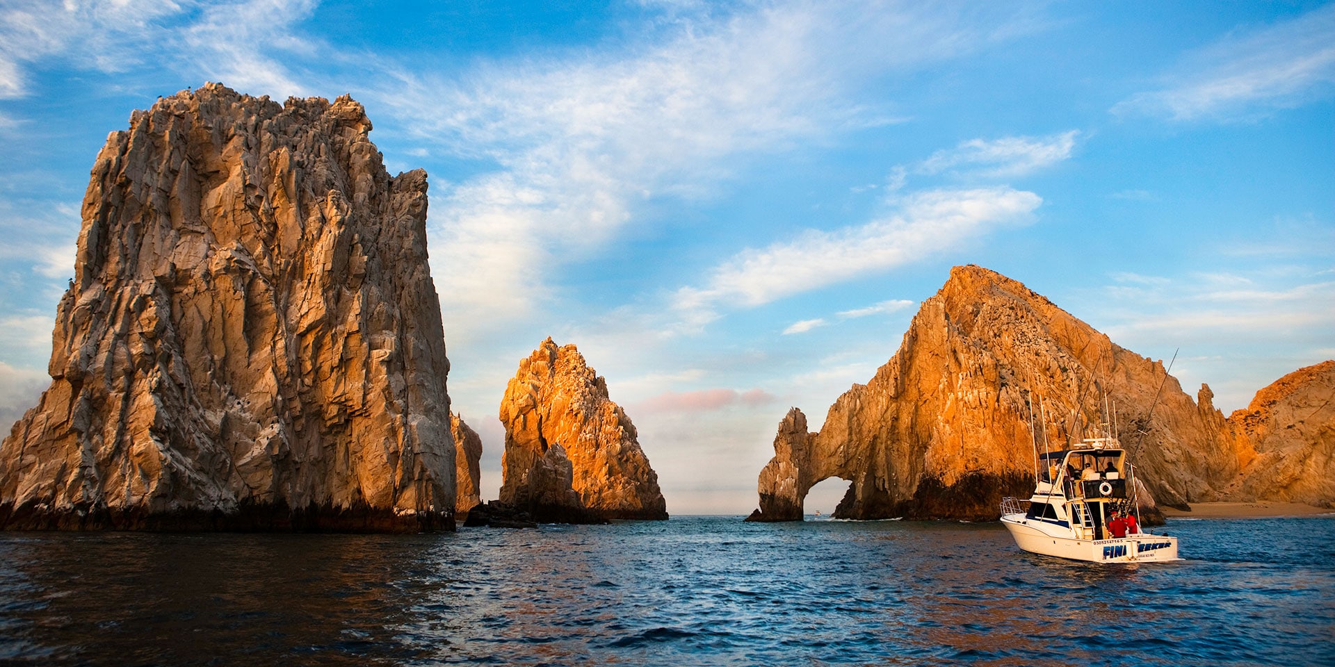 Cabo vs. Cancun: The Battle of Mexico's Hottest Vacation Spots