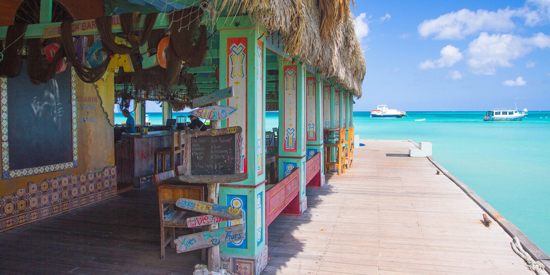 Frozen Drinks, Ice-Cold Beer and Sundowners Galore: These Are Aruba’s 5 Best Bars
