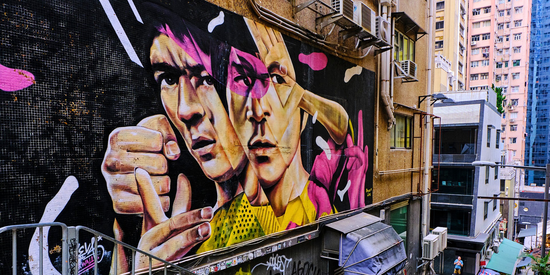 Bruce Lee mural on Tank Lane