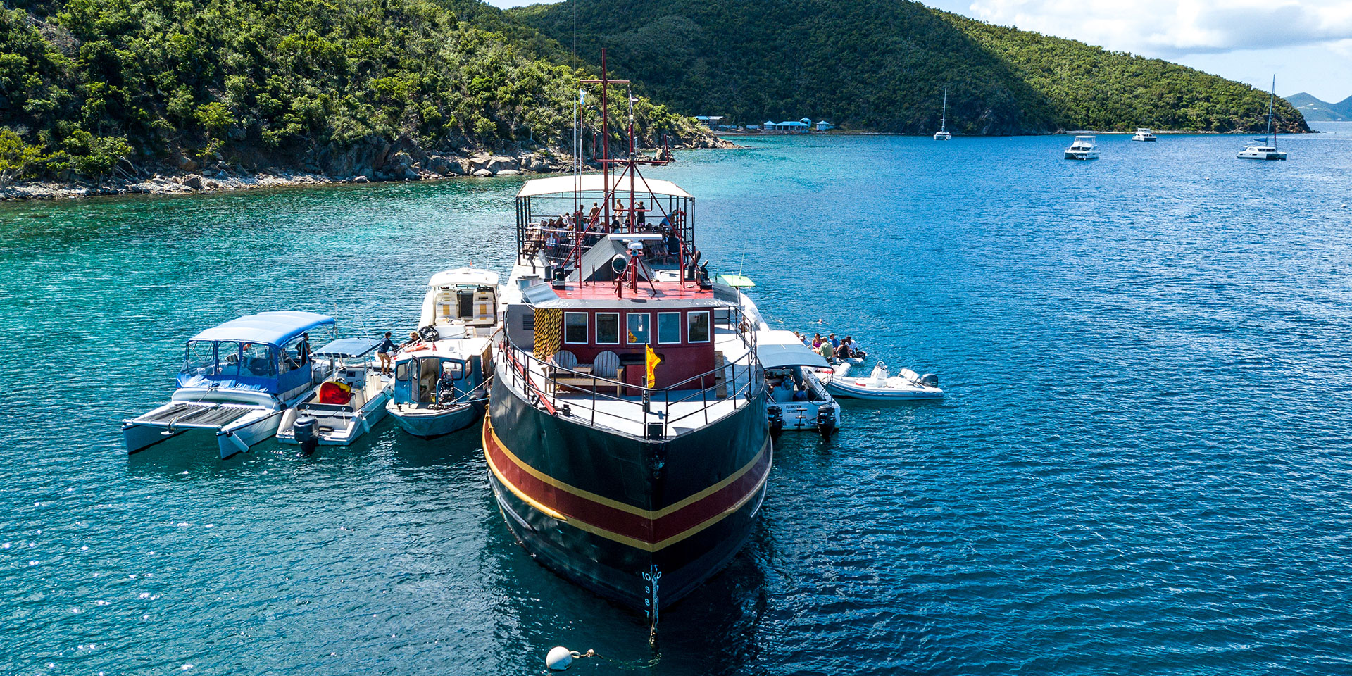 willy t floating bar bvi
