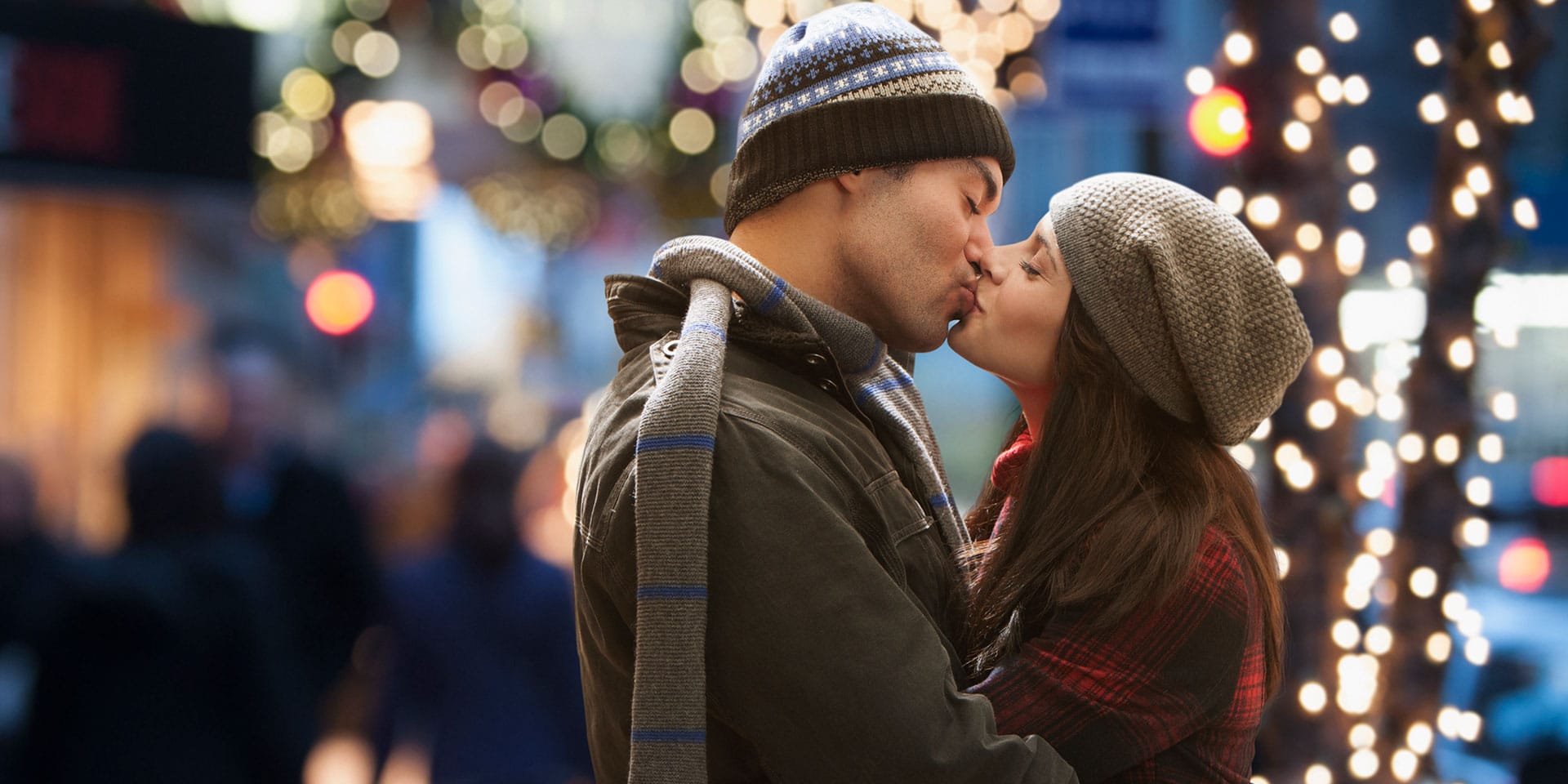 couple kissing in winter