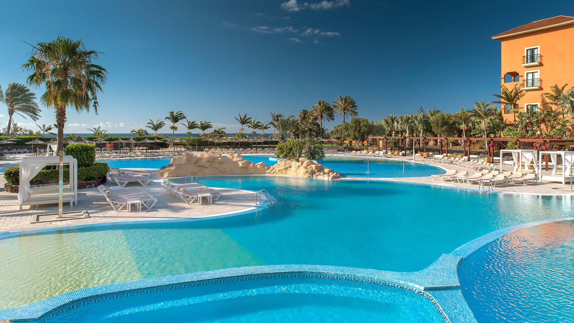 Sheraton_Fuerteventura_Beach-Pool