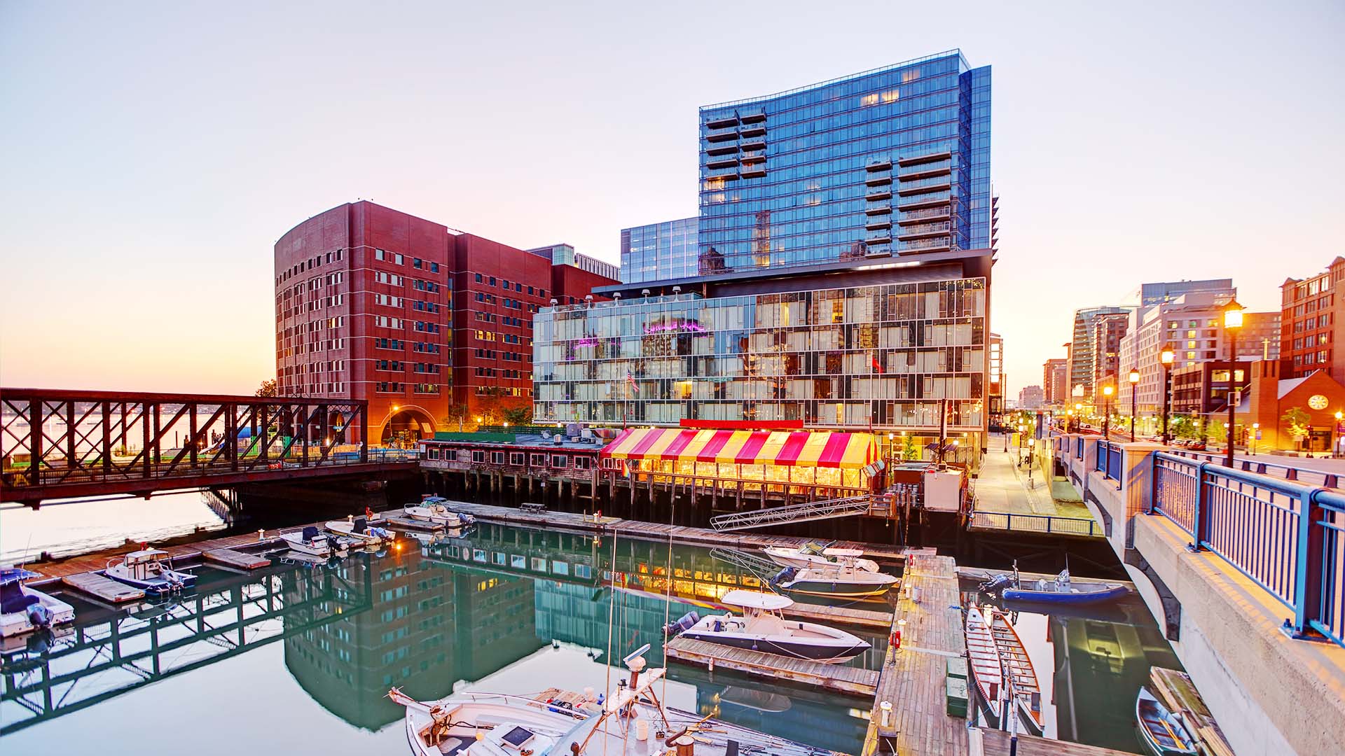 Live as You Wish in Boston: A Guide to the City’s Luxe Seaport Neighborhood