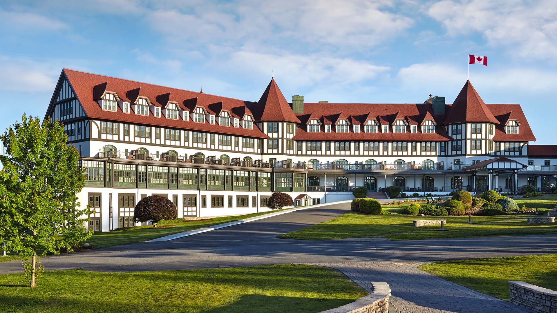 The Algonquin Resort St. Andrews By-The-Sea on a sunny day