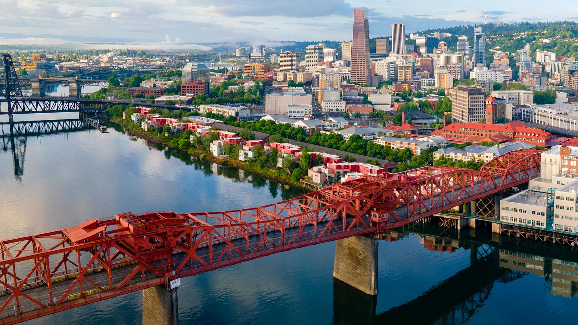 Discover Portland, Oregon’s Distinctive Charms on a Weekend Getaway