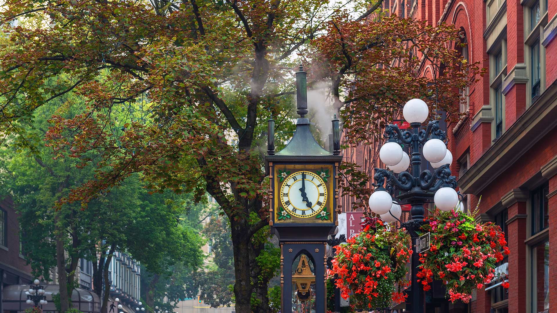 Gaston steam clock in Vancouver