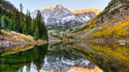 Maroon Bells in Aspen during the day
