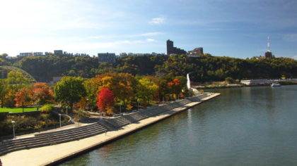 Pittsburgh's Point State Park during the fall on a sunny day