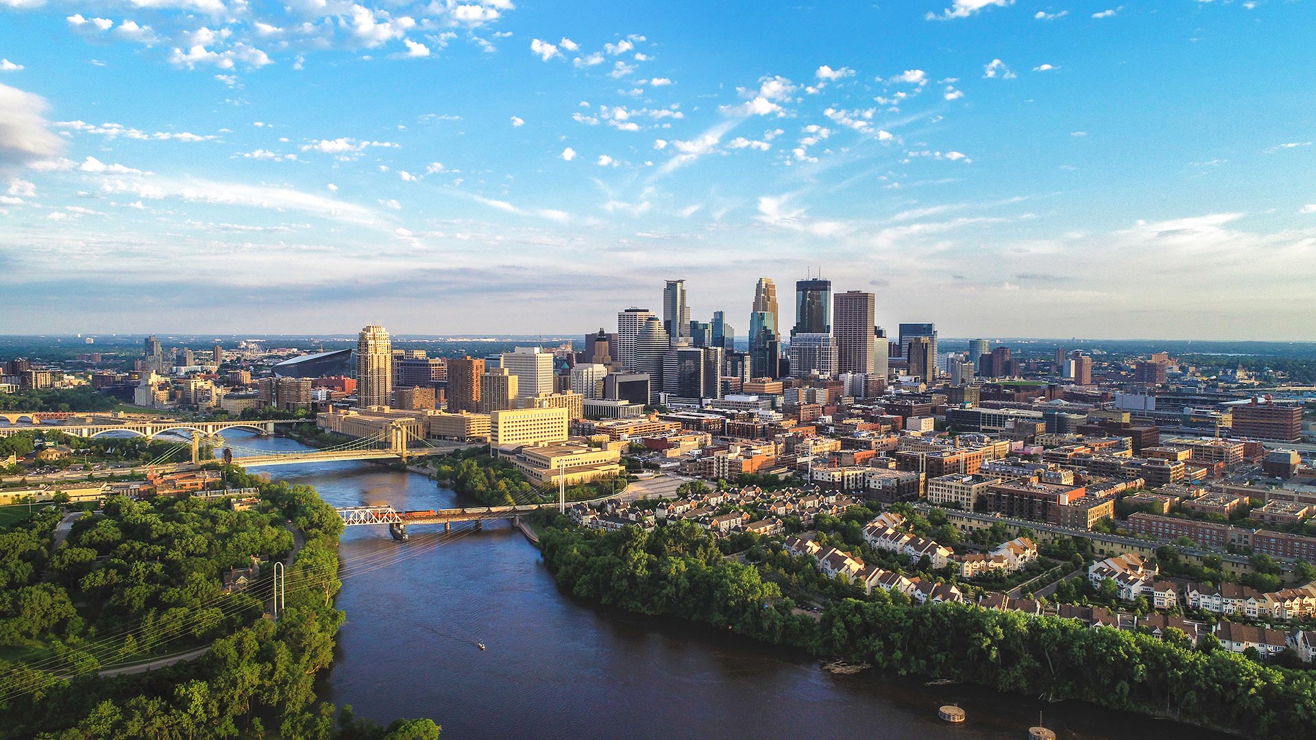 Skyline view of Minneapolis in the summer