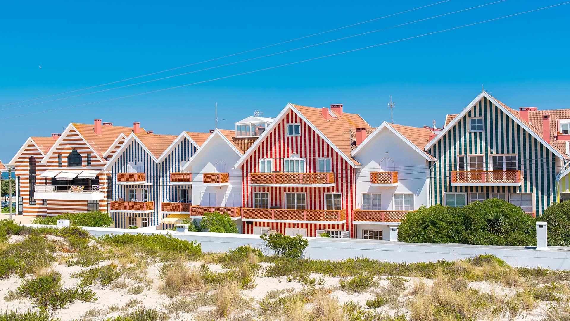beach houses in aveiro portugal