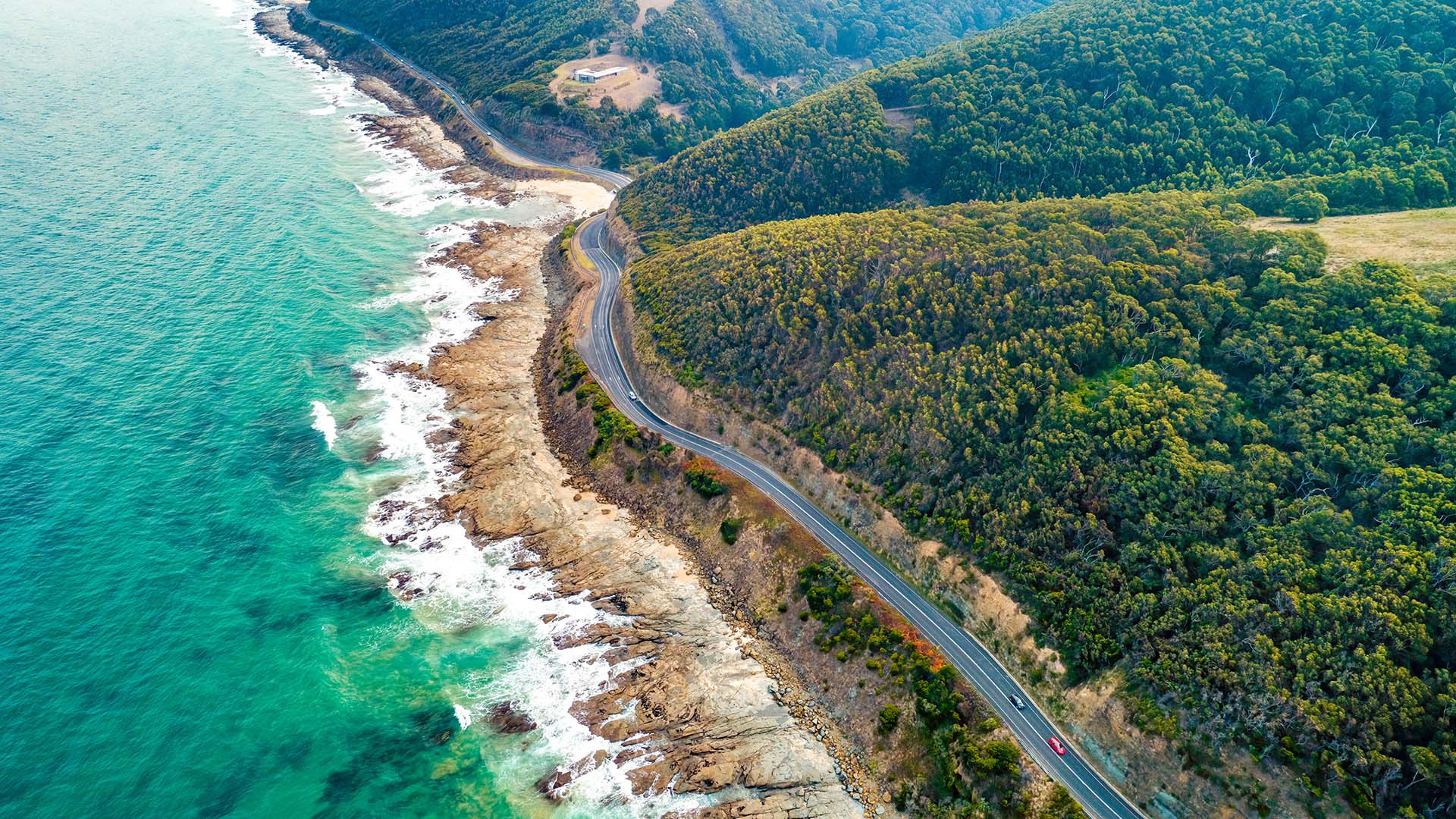 great ocean road along australia's coast