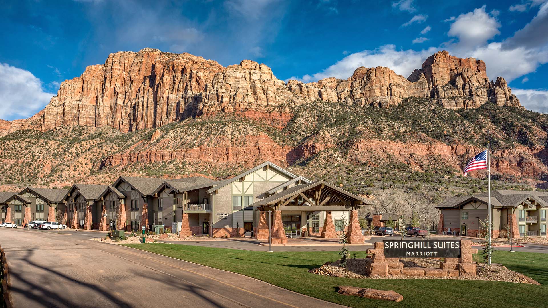 Springhill suites Zion in front of Zion National Park rock formations