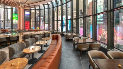 nyc marriott marquis broadway lounge with views of times square