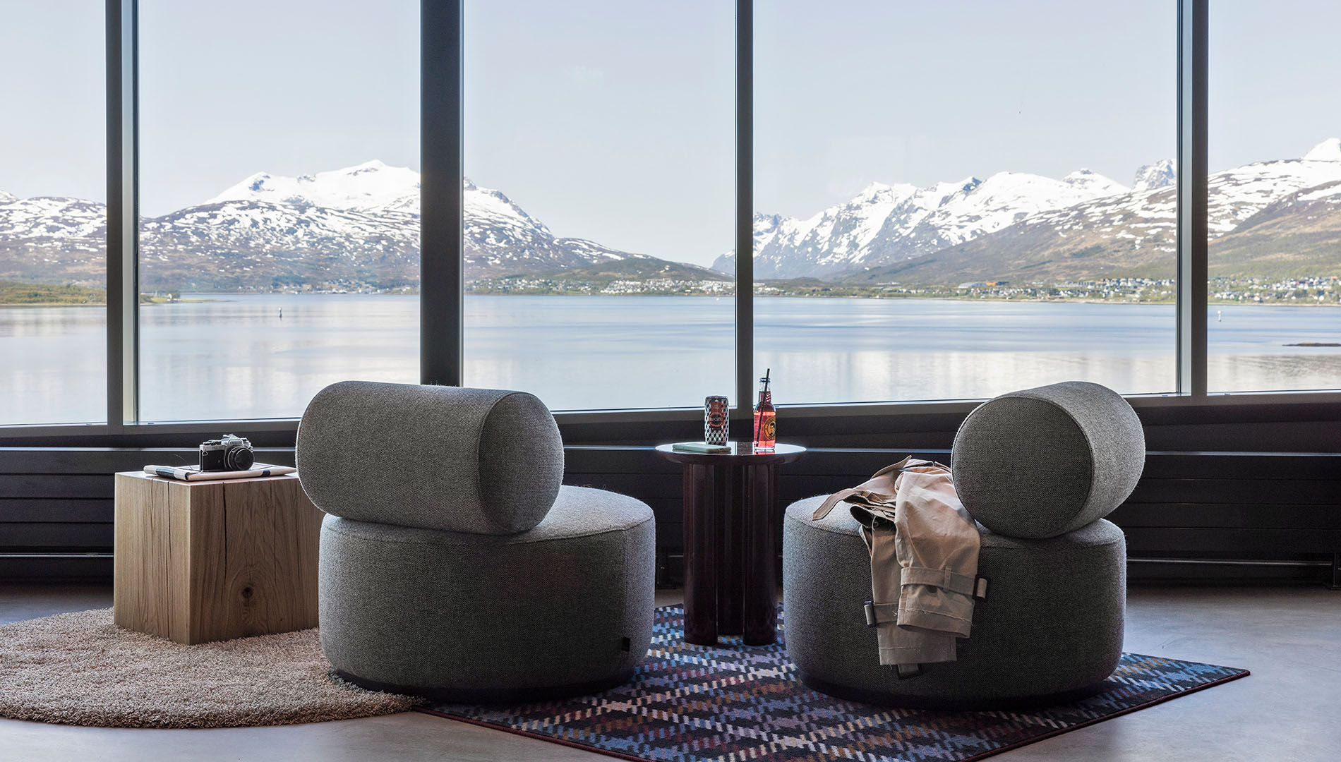 A small seating area in the Lounge Lobby of Moxy Tromsø
