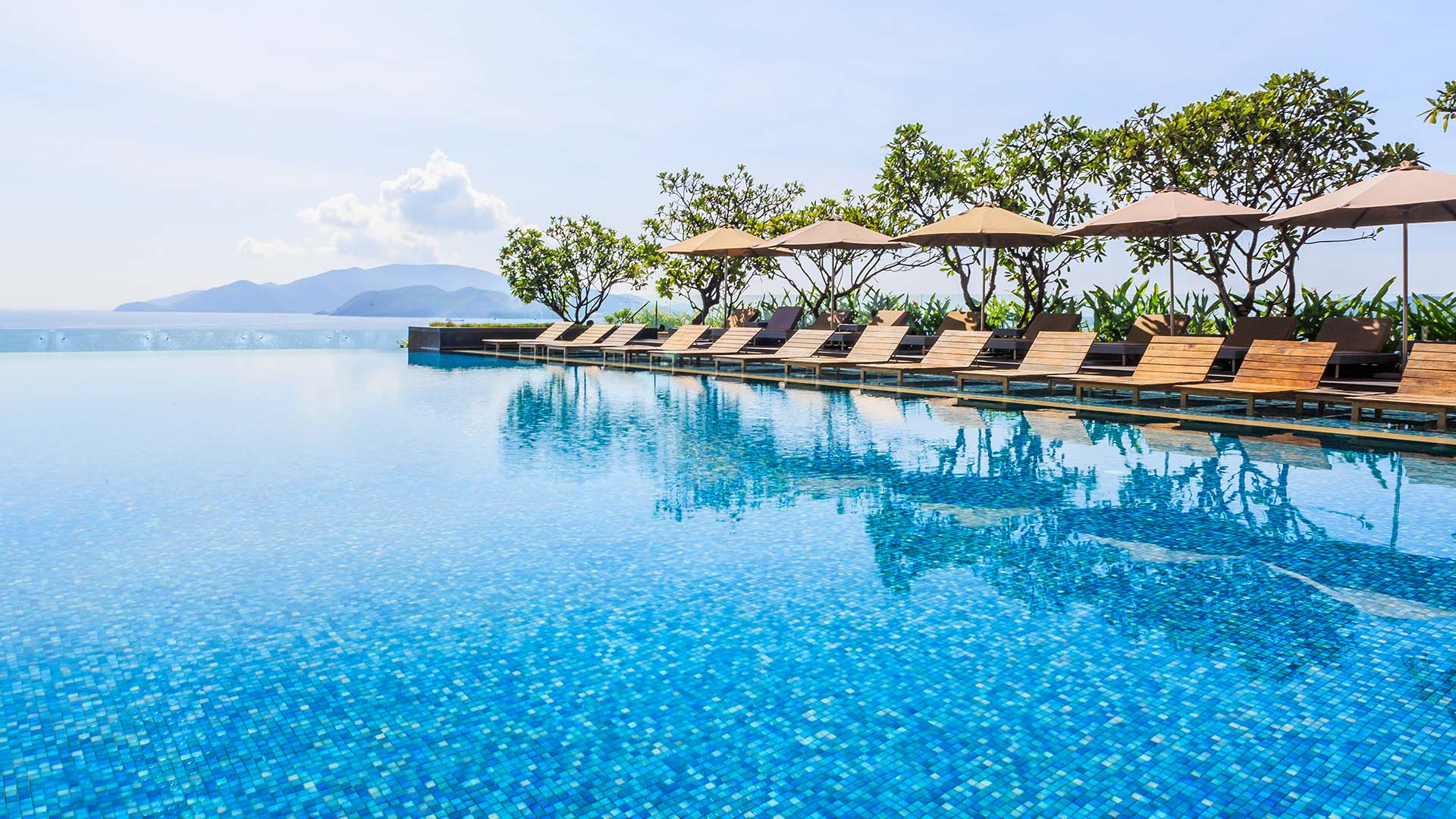 Swimming pool at Sheraton Nha Trang Hotel & Spa