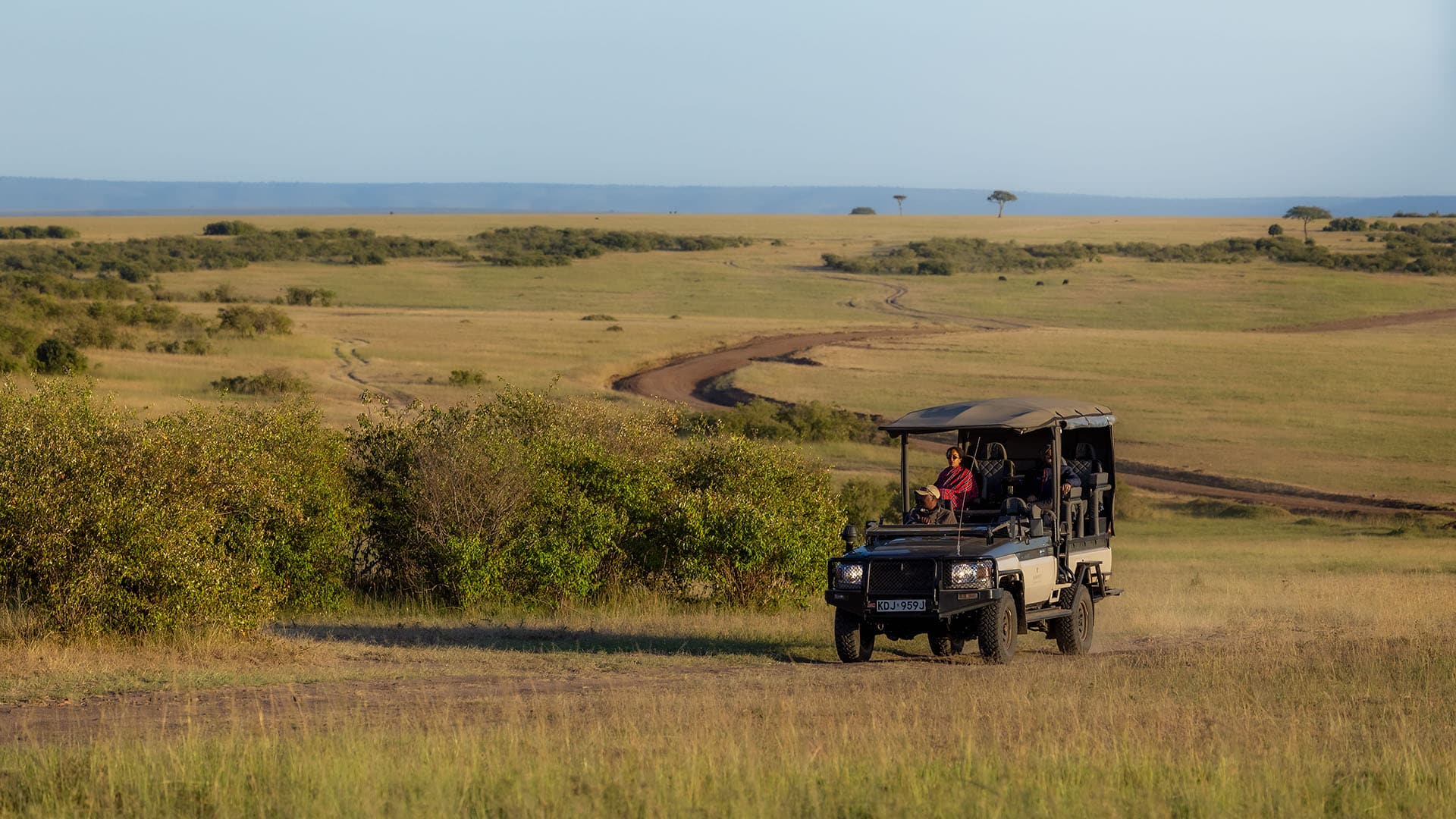 jeep ride, jw marriott masai mara lodge